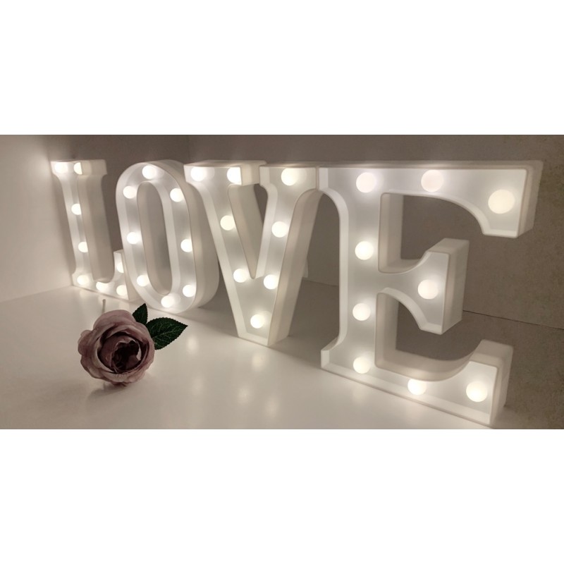 Διακοσμητικά Γράμματα Με LED κ Διακόπτη: “LOVE”